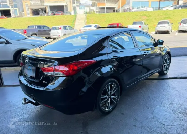 Elantra GLS 1.8 16V Aut.