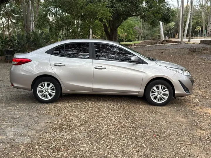 YARIS 1.5 16V FLEX SEDAN XL PLUS TECH MULTIDRIVE