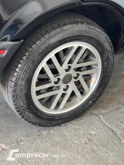 Escort Guarujá 1.8 4p