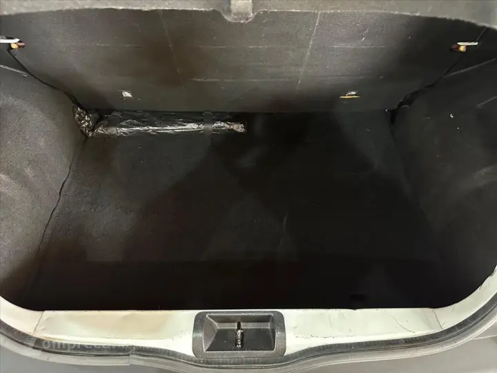 KWID 1.0 12V SCE FLEX OUTSIDER MANUAL