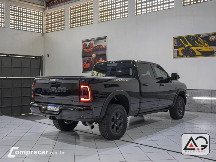3500 6.7 I6 Turbo Laramie Night Edition CD 4X4