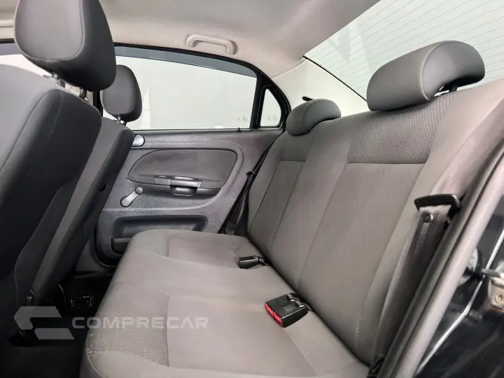 VOYAGE 1.0 MI 8V FLEX 4P MANUAL