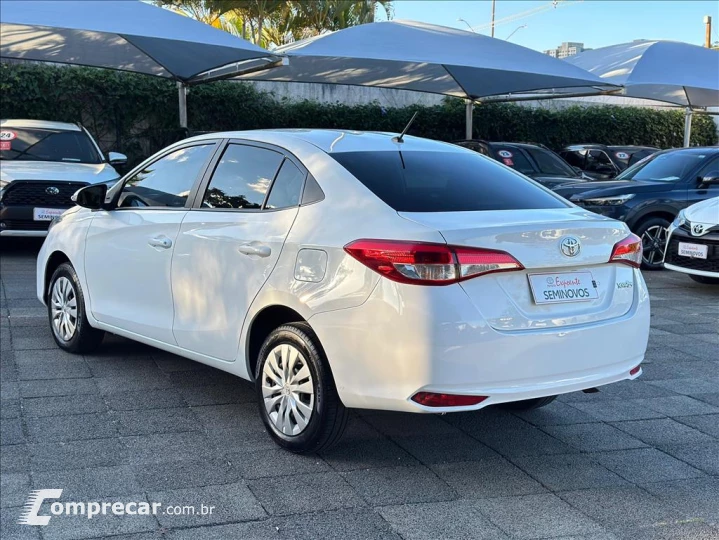YARIS 1.5 16V FLEX SEDAN XL LIVE MULTIDRIVE