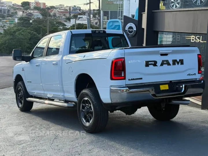 2500 6.7 I6 Turbo Laramie CD 4X4