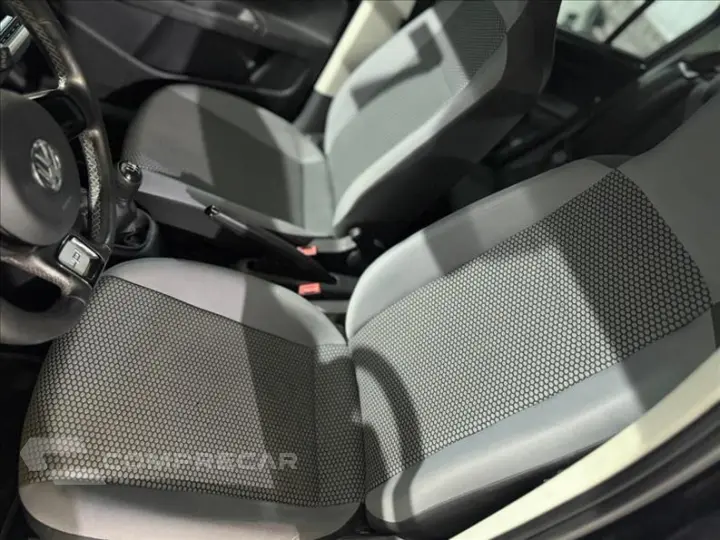 UP 1.0 TSI High UP 12V