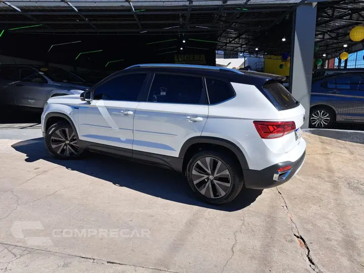 Taos 1.4 250 Tsi Total Flex Highline Automático