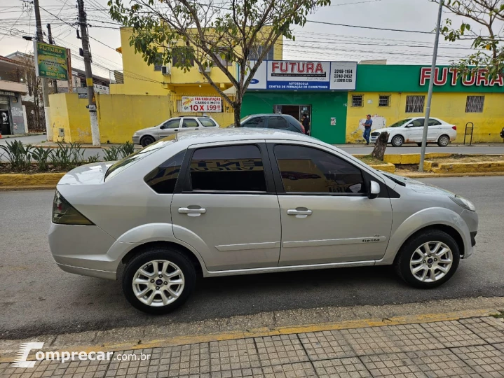 FIESTA 1.6 Rocam SE Sedan 8V