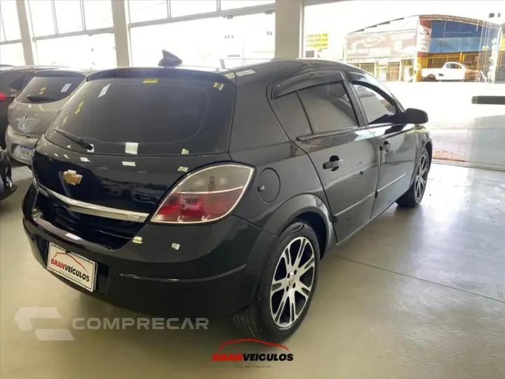 VECTRA 2.0 MPFI GT HATCH 8V FLEX 4P MANUAL