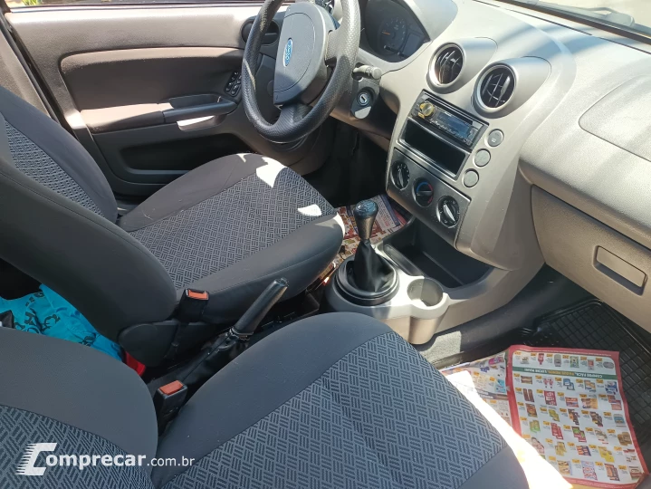 FIESTA 1.6 Rocam SE Plus Sedan 8V