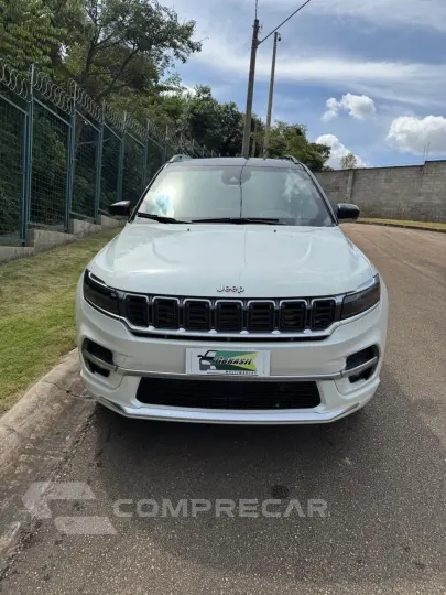 COMMANDER 2.0 Hurricane 4 Turbo Overland