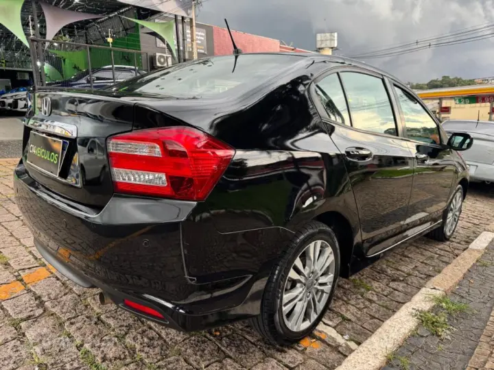 CITY Sedan LX 1.5 Flex 16V 4p Aut.