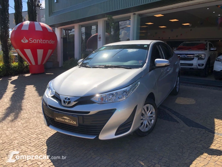 Yaris 1.5 16V Flex Sedan Xl Live Multidrive