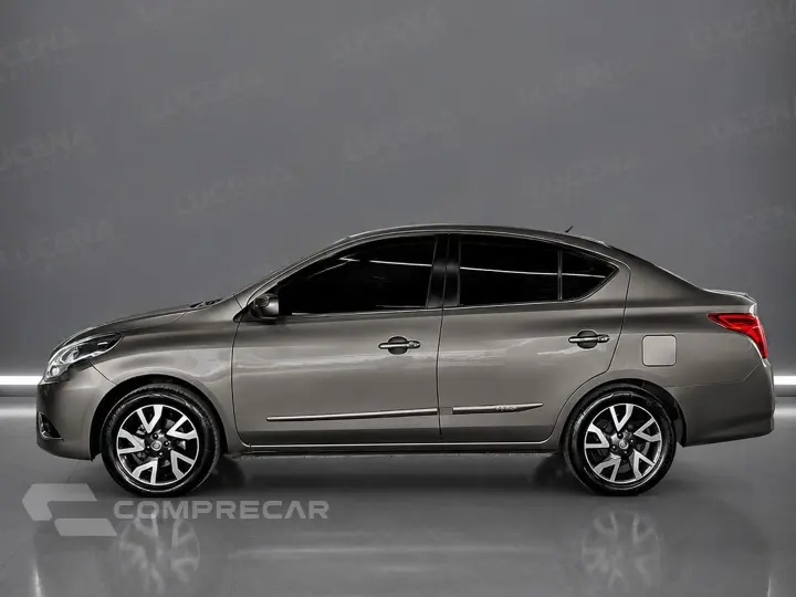 Versa 1.6 16V Flexstart Unique 4P Xtronic