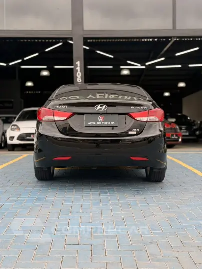 Elantra GLS 1.8 16V Aut.