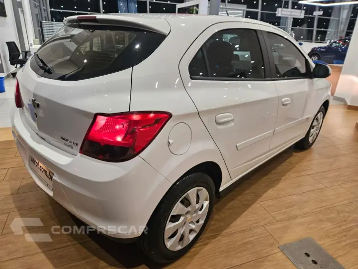 Onix Hatch 1.4 4P FLEX LT