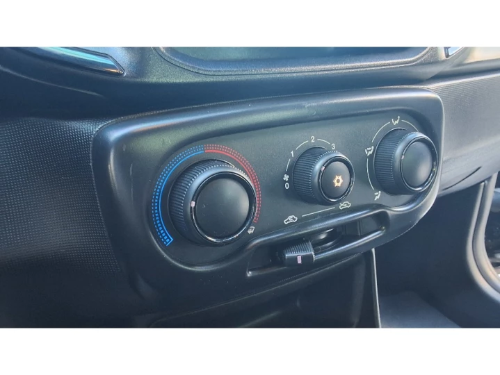 STRADA 1.3 FIREFLY FLEX FREEDOM CD MANUAL