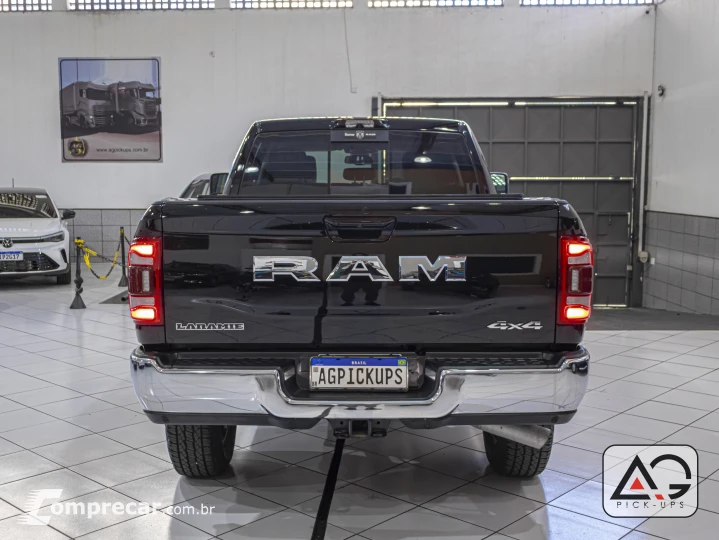 2500 6.7 I6 Turbo Laramie CD 4X4