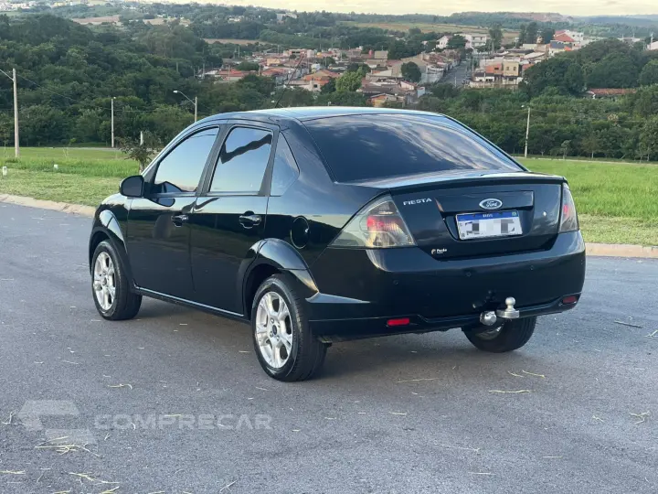 Fiesta Sedan 1.0 8V Flex 4p