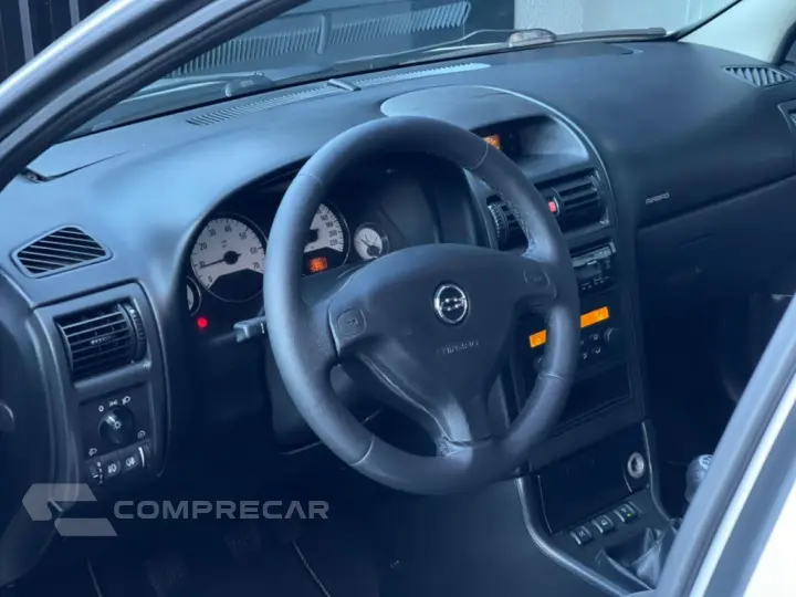 ASTRA 2.0 MPFI ELEGANCE SEDAN 8V FLEX 4P MANUAL