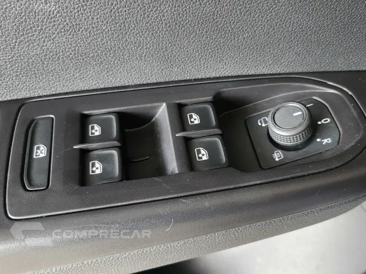 TAOS 1.4 250 TSI TOTAL FLEX HIGHLINE AUTOMÁTICO