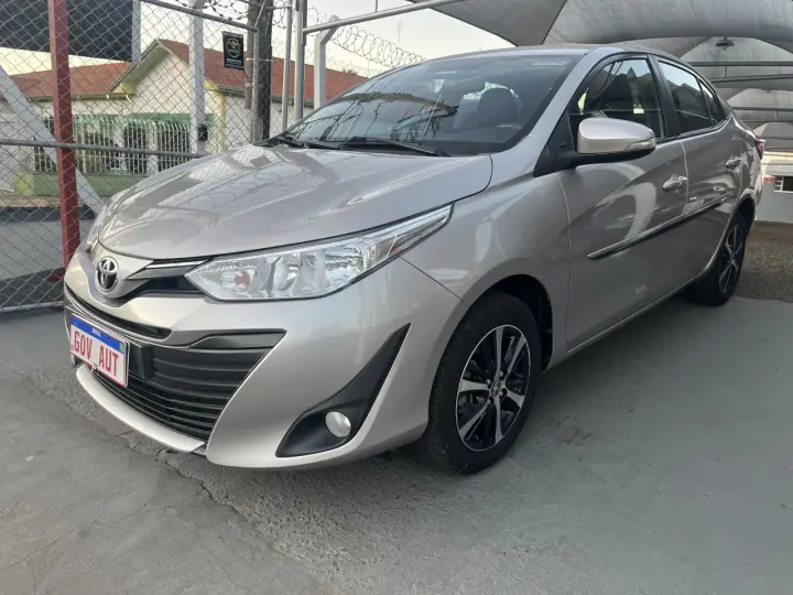 Yaris Sedan 1.5 16V 4P FLEX XS MULTIDRIVE AUTOMÁTICO CVT