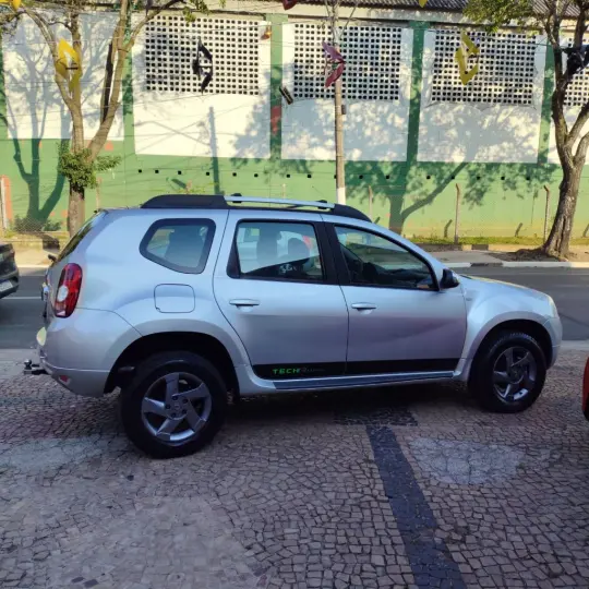 DUSTER TECHROAD 2.0 Hi-Flex 16V Aut.