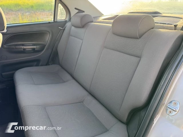 VOYAGE - 1.0 MI 8V 4P MANUAL
