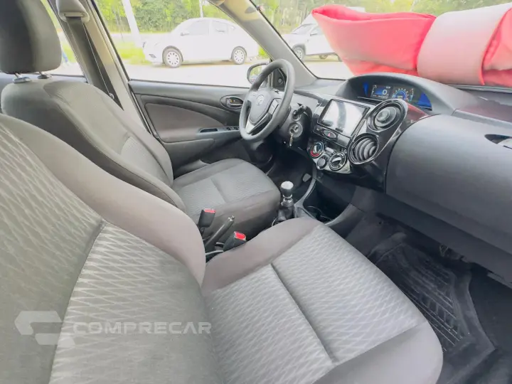 Etios Sedan 1.5 16V 4P FLEX X