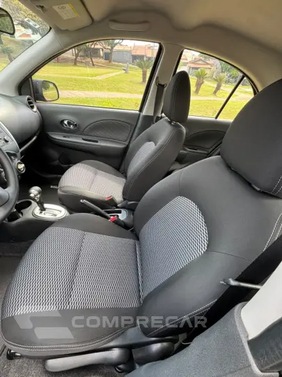 Nissan March 1.6 SV automático