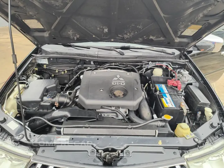 PAJERO DAKAR 3.2 HPE 4X4 7 Lugares 16V Turbo Intercooler