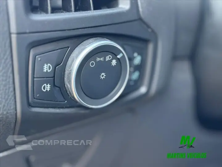 FOCUS 2.0 TITANIUM 16V FLEX 4P POWERSHIFT