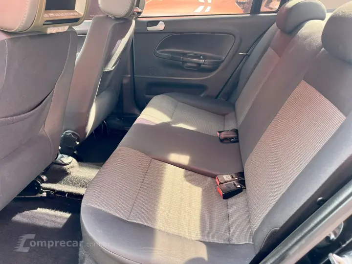 VOYAGE 1.6 MI City 8V