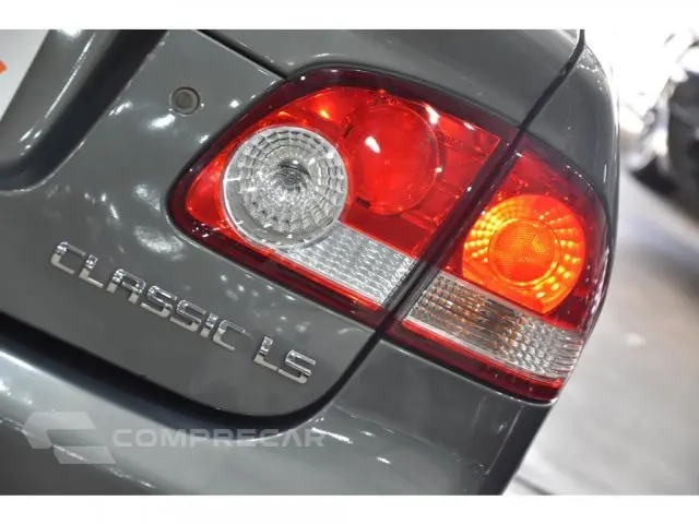 CLASSIC - 1.0 MPFI LS 8V 4P MANUAL