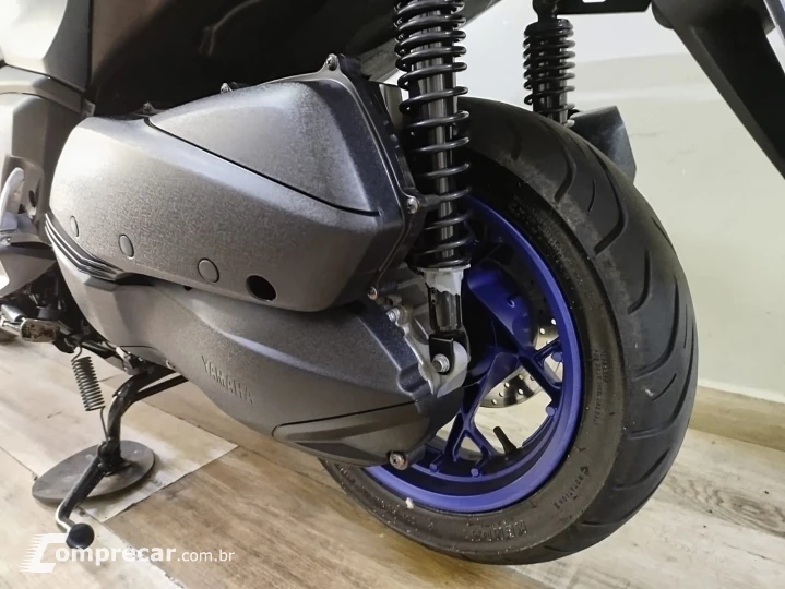 XMax 250 Connected