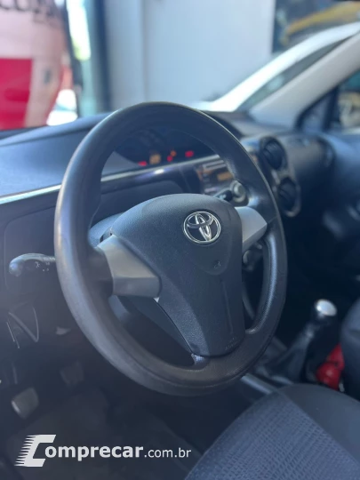 ETIOS X Sedan 1.5 Flex 16V 4p Mec.