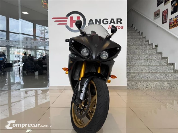 YZF R1