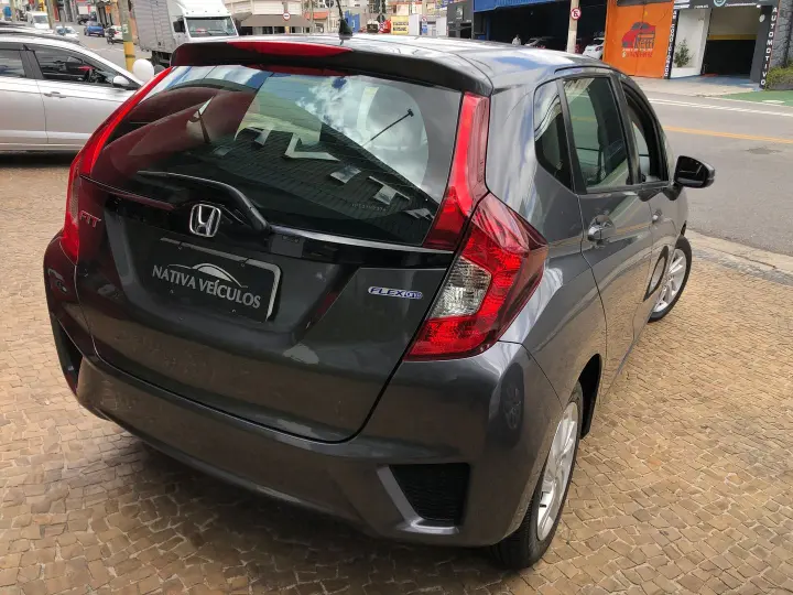 Fit 1.5 Lx 16V Flex 4P Automático
