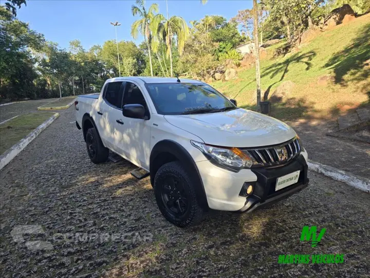 L200 TRITON 2.4 16V TURBO DIESEL OUTDOOR GLS CD 4