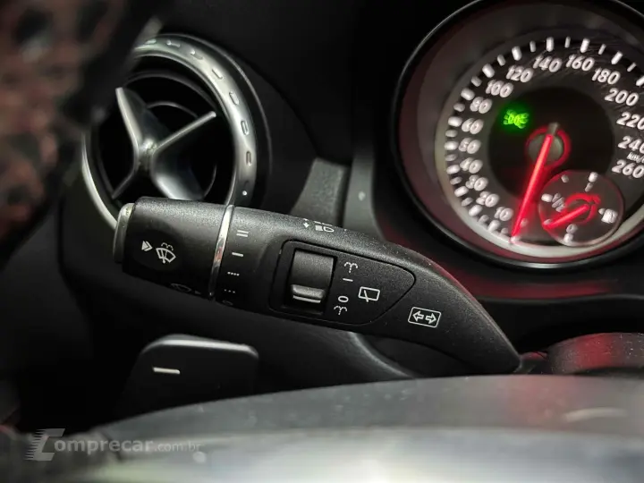 GLA 250 2.0 16V TURBO GASOLINA SPORT 4P AUTOMÁTICO