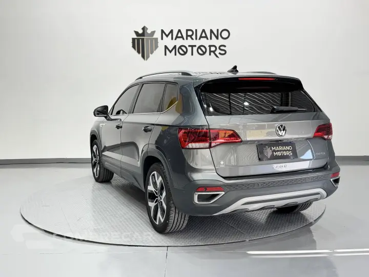 TAOS 1.4 250 TSI TOTAL FLEX HIGHLINE AUTOMÁTICO