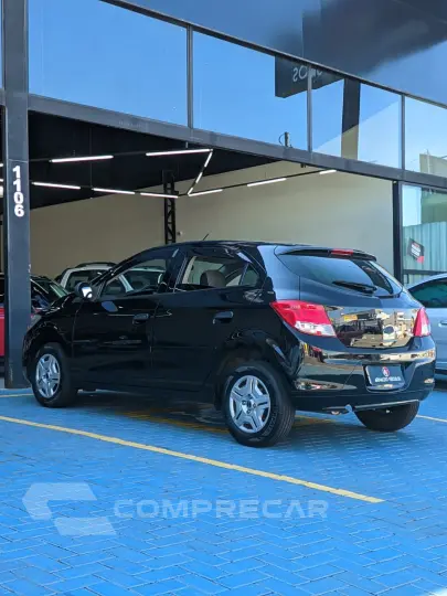 ONIX HATCH LS 1.0 8V FlexPower 5p Mec.