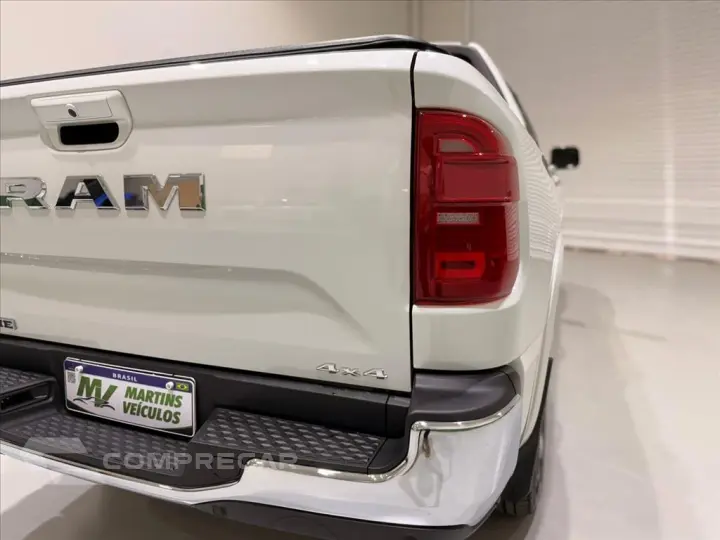RAMPAGE 2.2 TURBO DIESEL LARAMIE 4X4 AUTOMÁTICO