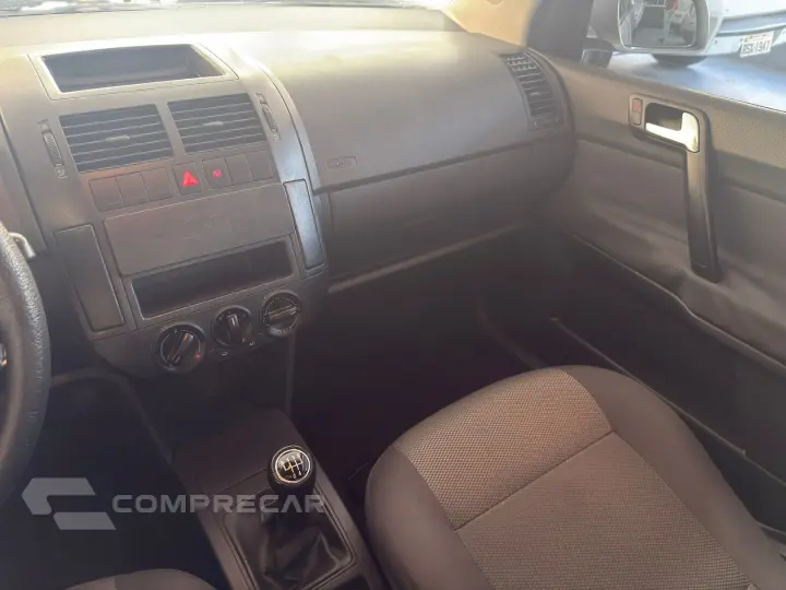 POLO SEDAN 1.6 MI 8V