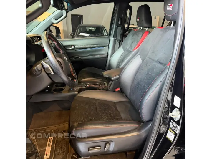 HILUX 2.8 D-4D TURBO DIESEL CD GR-S 4X4 AUTOMÁTICO