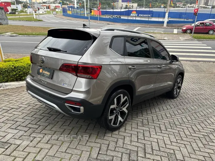 TAOS Highline 1.4 250 TSI Flex Aut.