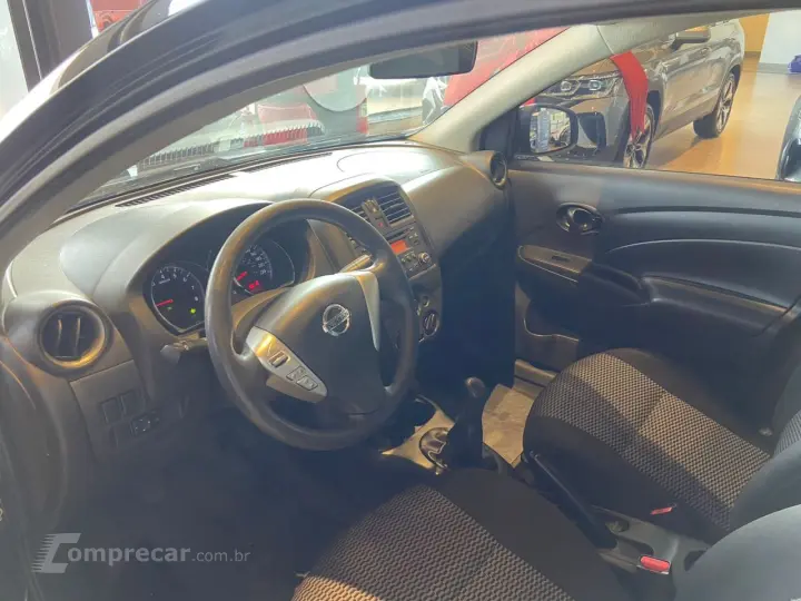 Versa Sedan 1.6 16V 4P FLEX S