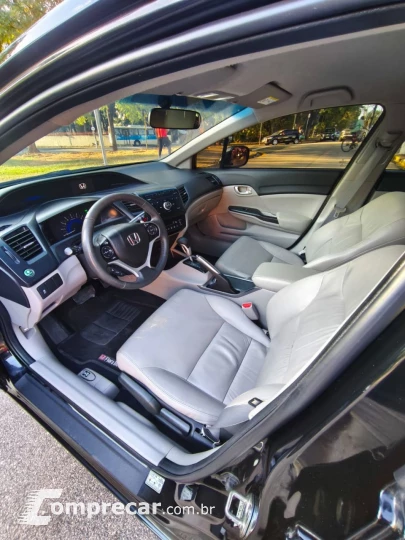 Civic 2.0 16V 4P FLEX LXR AUTOMÁTICO