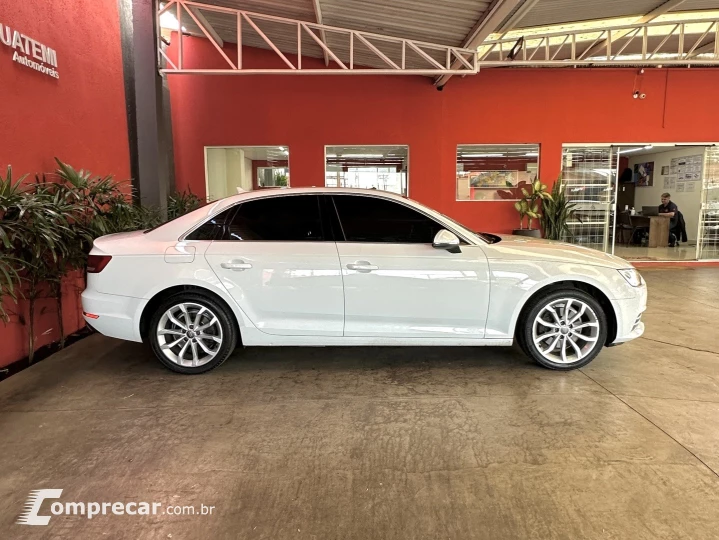 A4 2.0 TFSI AMBIENTE GASOLINA 4P S TRONIC