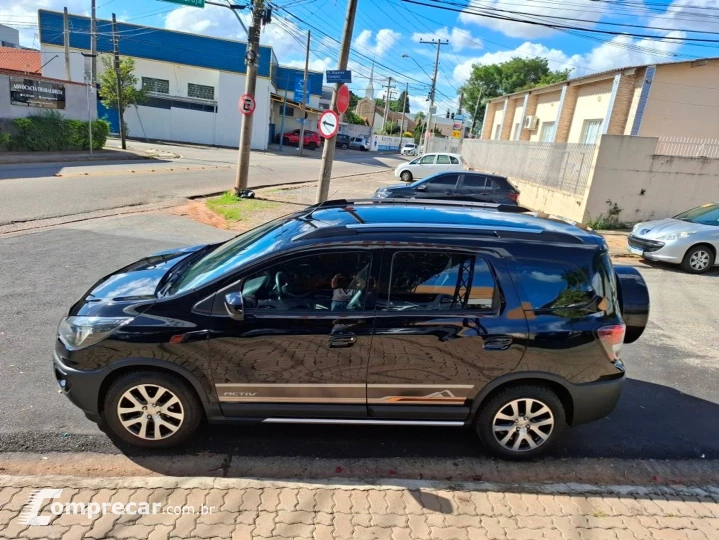 Spin 1.8 Activ 8V Flex 4P Automático