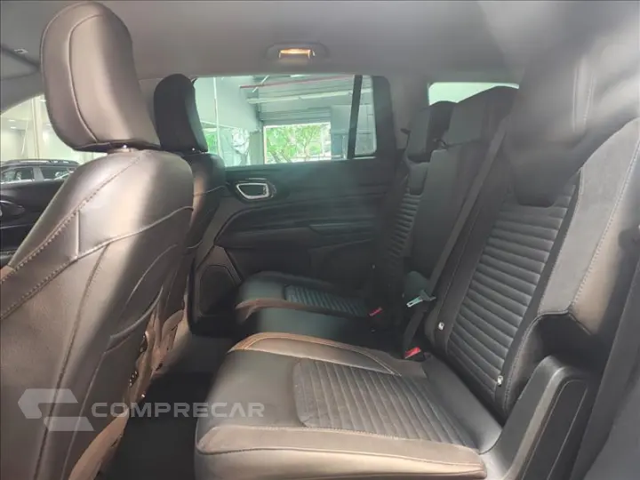 COMMANDER 1.3 T270 Turbo Limited